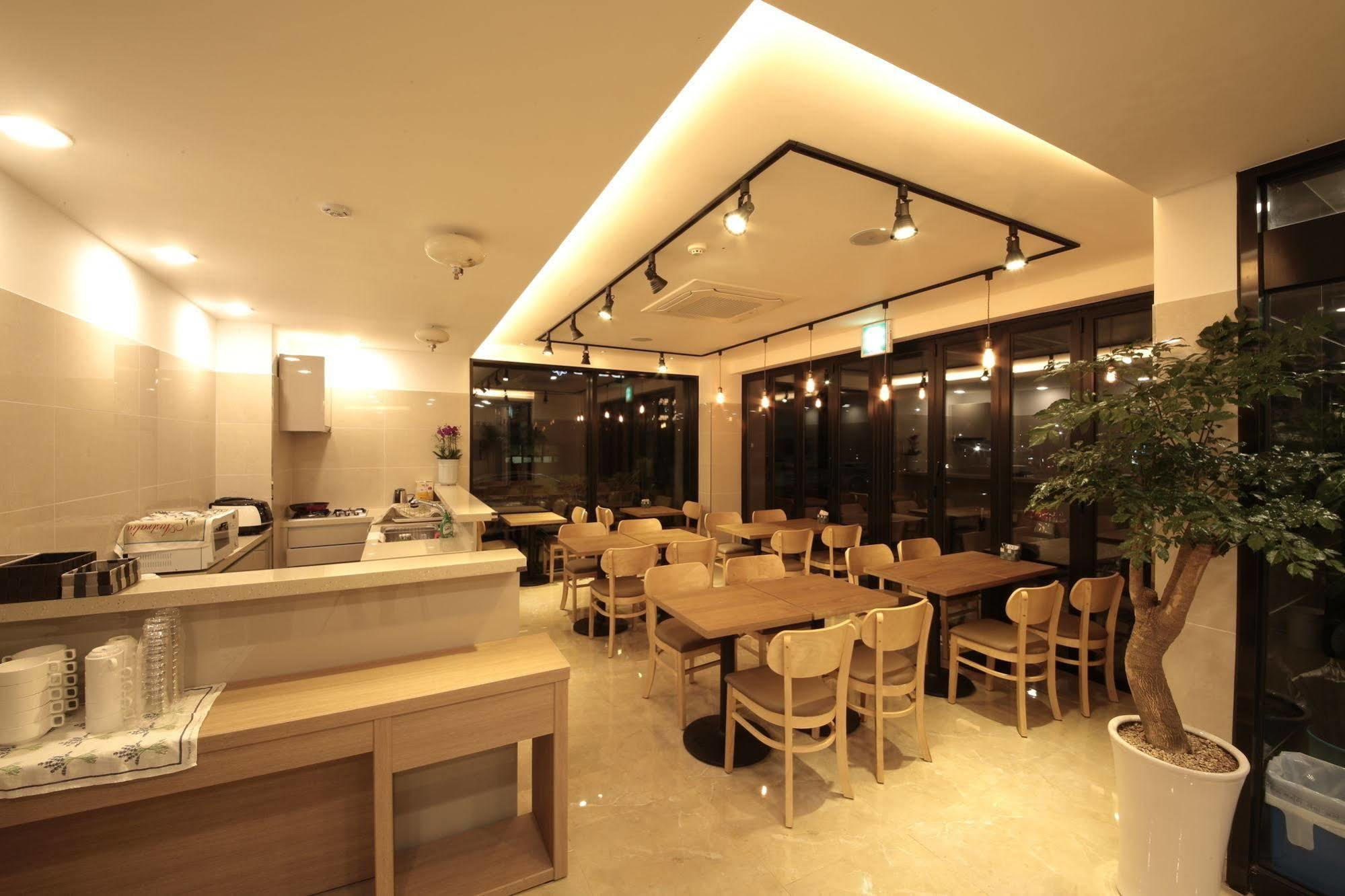 ג'גו Harbor Hotel מראה חיצוני תמונה